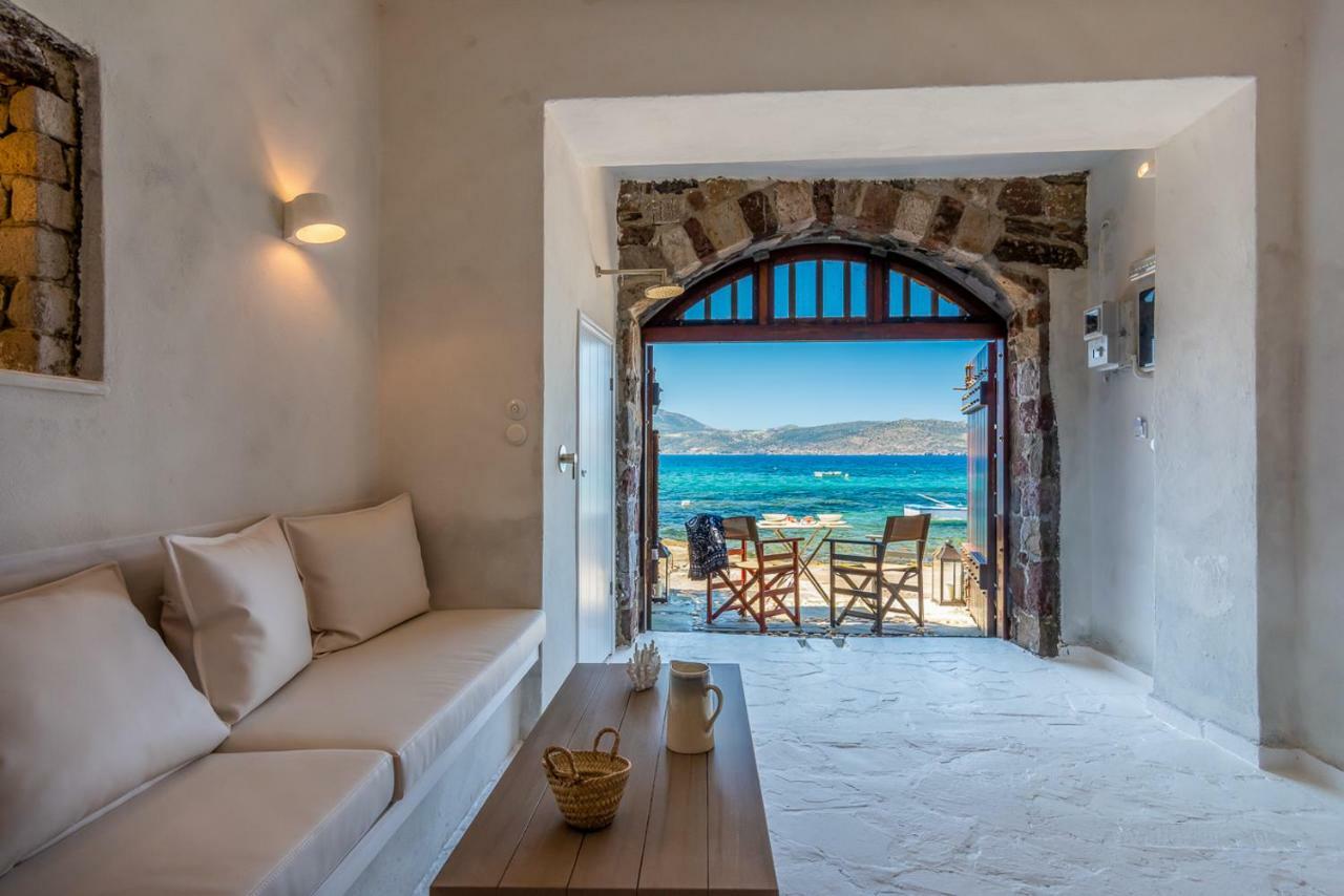 Neosikos Amazing Beach House In Milos Island Villa Klima  Kültér fotó
